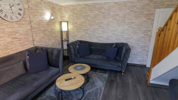 Cottage | Living area