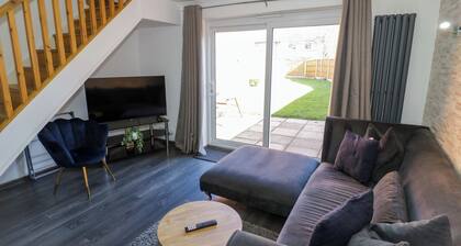 7 Waverton Mews