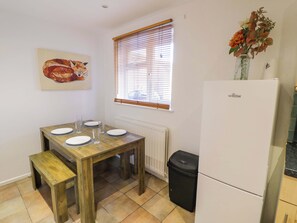Dining - 7 Waverton Mews (Royal Leamington Spa)