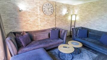 Cottage | Living area