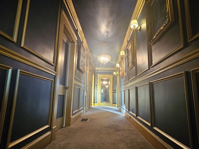 Luxury 1920's  6-bedroom home centrally located in Owensboro