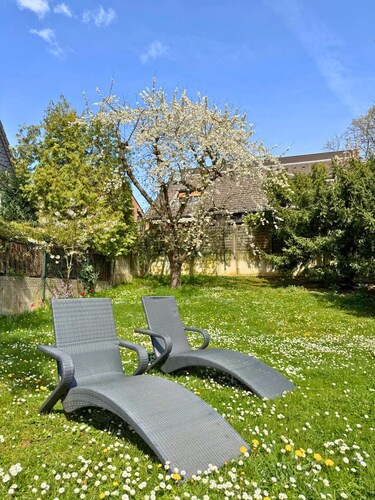 House with garden & private parking space in Cologne