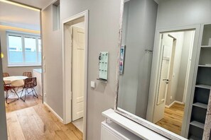 Interior - Stylish city apartment in the heart of the Au - everything within walking distance (München)