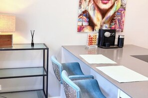 Dining - Stylish city apartment in the heart of the Au - everything within walking distance (München)