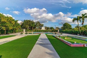 Property grounds - The Glam Homes (North Miami)