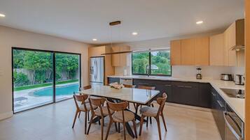 Comfort Room | Private kitchen