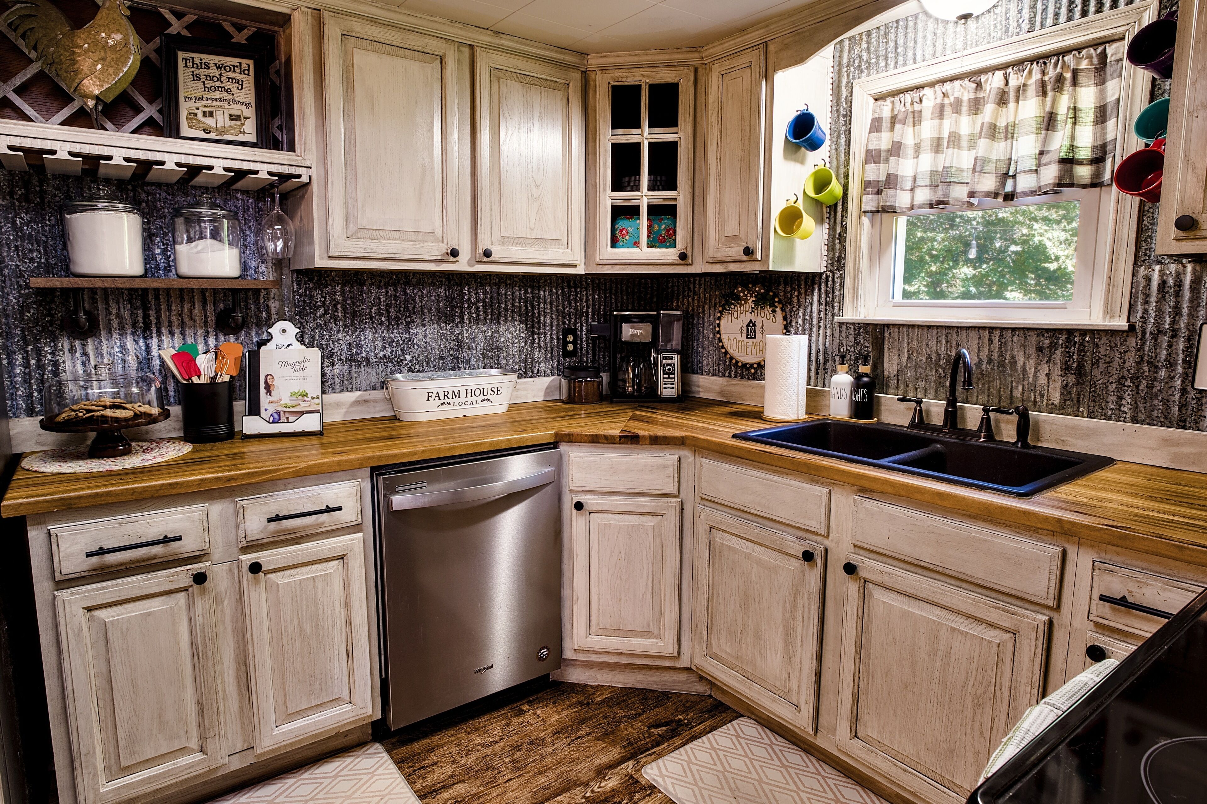 Micro-ondes, four, plaque de cuisson, lave-vaisselle