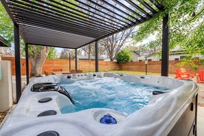 Baignoire à remous extérieure