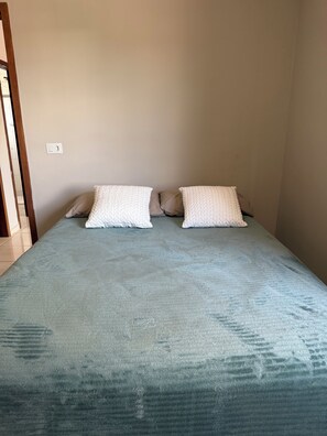 Fer et planche à repasser, Wi-Fi, draps fournis