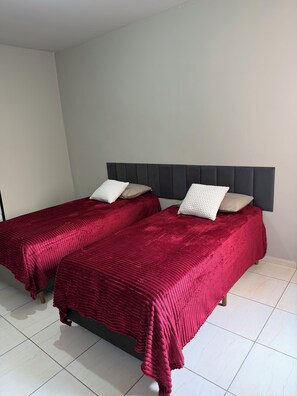 Iron/ironing board, WiFi, bed sheets - Cozy apartment! (Curitiba)