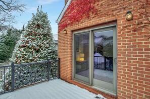Exterior detail - Luxe Row Home Steps to USNA Gate 3! (Annapolis)