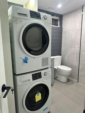 Towels, soap, toilet paper - Cozy 2-bedroom retreat designed for comfort, relaxation, and convenience. (Hamilton)