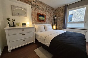 2 makuuhuonetta, työpöytä, vauvan matkasänky, ilmainen Wi-Fi