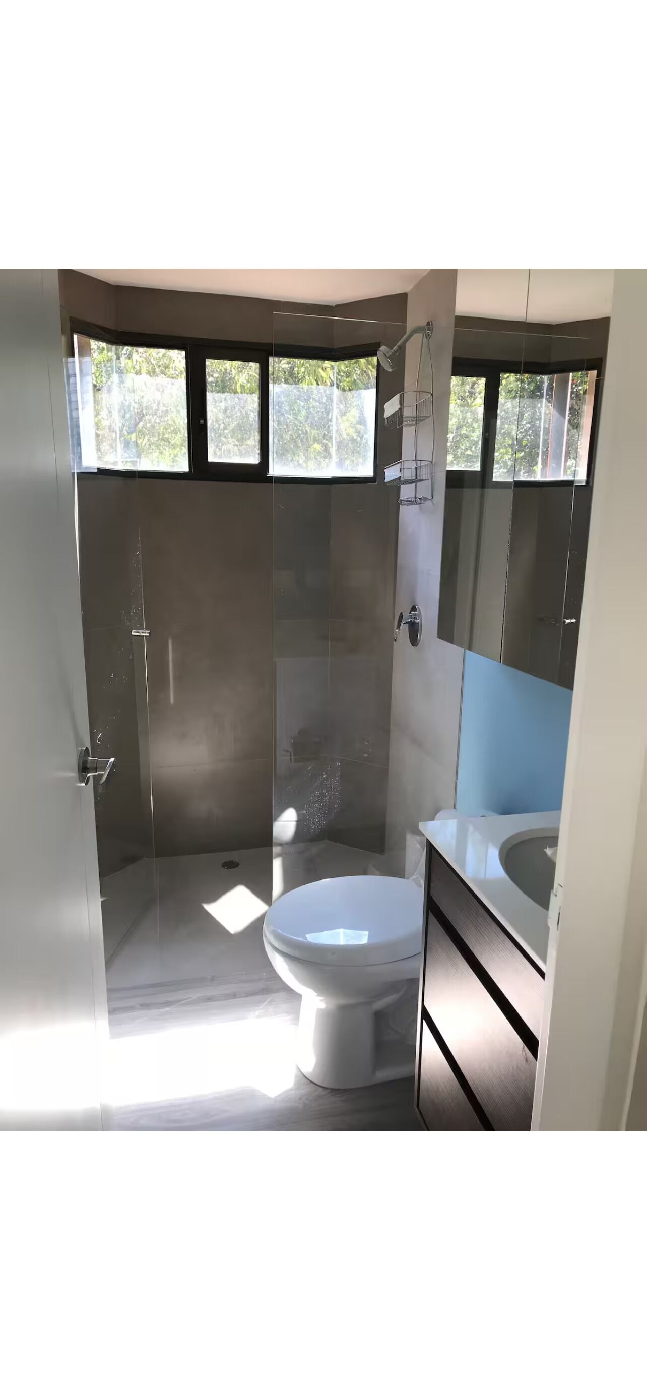 Handtücher, Seife, Toilettenpapier