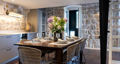 Spacious and beautifully restored stone house nestled in a quiet village Orasac