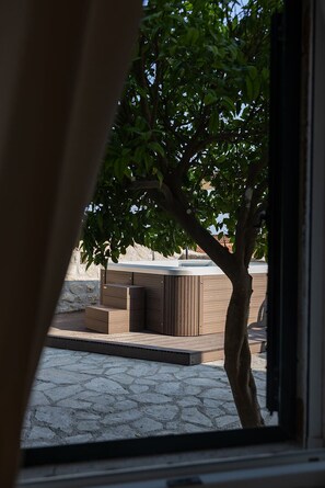 Terrace/patio - Spacious and beautifully restored stone house nestled in a quiet village Orasac (Orašac)