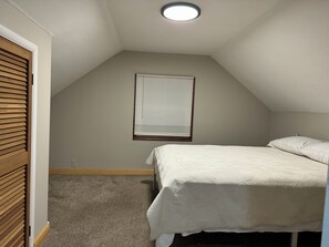 3 habitaciones, tabla de planchar con plancha y wifi gratis 