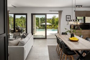 Interior - Extravagant villa with sauna, private pool, billiards, BBQ (Porec)