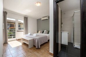 Desk, free WiFi, bed sheets - Pet-friendly villa with private pool, panoramic views and free entry to the Lanterna holiday resort (Tar)