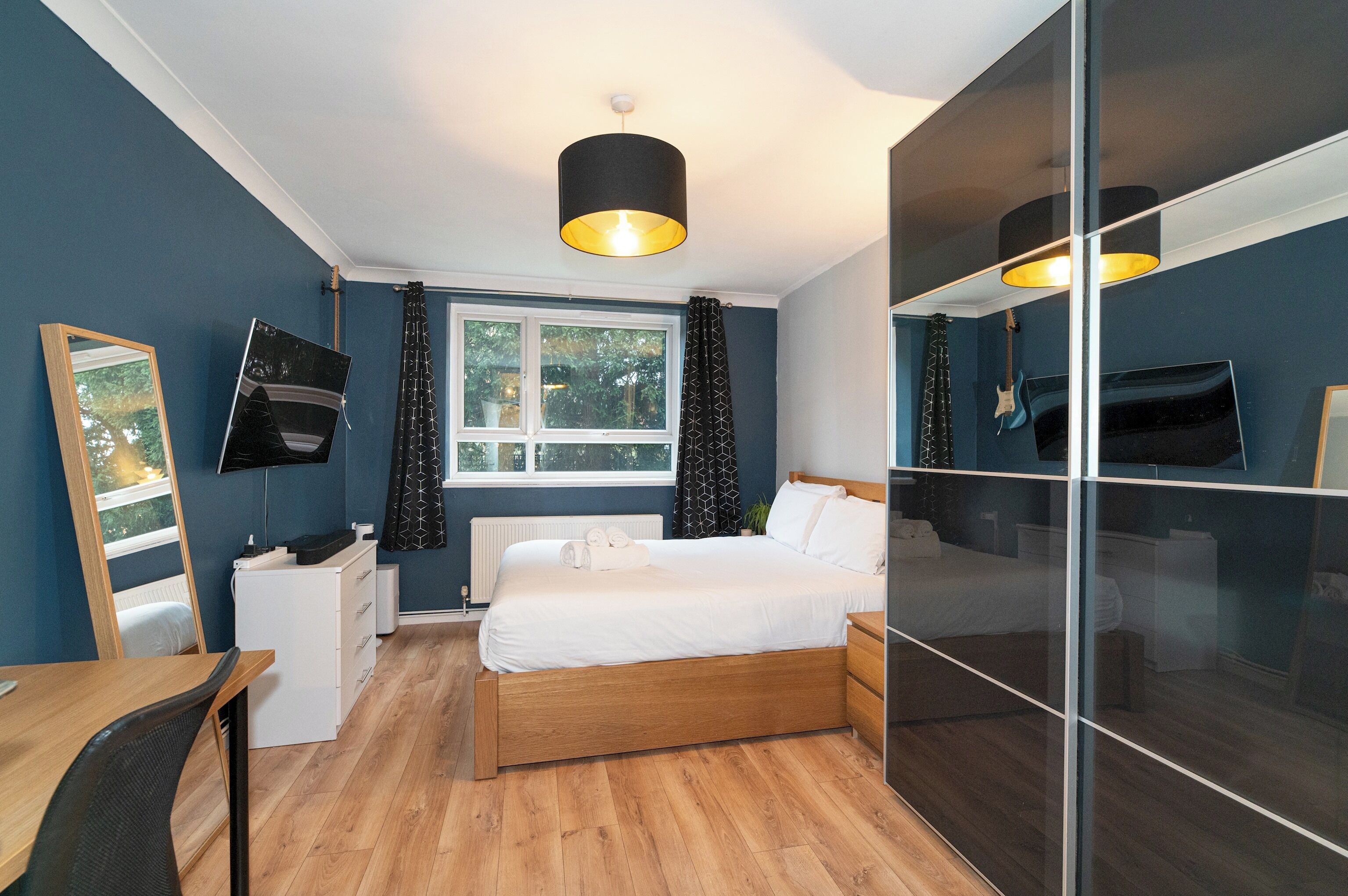 Fer et planche à repasser, accès au Wi-Fi (inclus), literie fournie