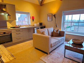 Interior - Stylish, and newly renovated penthouse apartment - Pass the Keys (Shrewsbury)