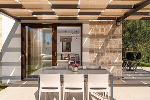 Outdoor dining - Picturesque stone villa with private pool, fantastic panoramic views, garden and barbecue (Višnjan)