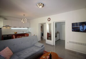 Living area - Charming apartment right on the promenade of Porec with sea view (Porec)