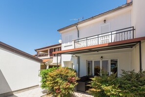 Exterior - Picturesque, dog-friendly holiday home just 400 metres from the beach with BBQ, cot (Porec)
