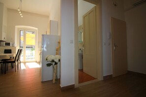 Dining - Fantastic location in the centre of Porec, only 200 metres from the beach with sea views (Porec)