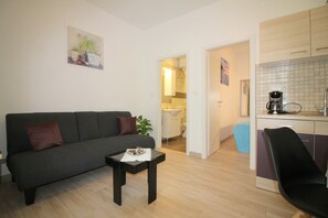 Living area - Dog-friendly apartment in the centre of Porec, just 400 metres from the beach (Porec)