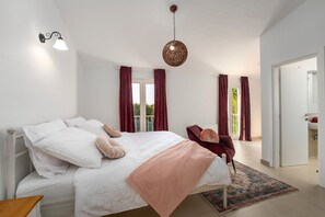 Desk, free WiFi, bed sheets - Fantastic villa with sea view, private pool, cot, BBQ area, washing machine (Kastelir)