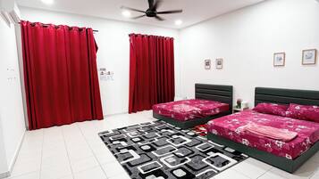 4 bedrooms, iron/ironing board, Internet, bed sheets