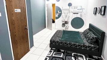 4 Schlafzimmer, Bügeleisen/Bügelbrett, Internetzugang, Bettwäsche