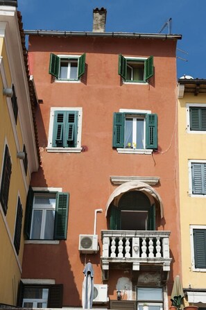 Dettaglio esterni
