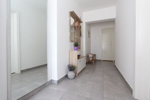 Interior - Modern apartment with charming terrace, private parking, air conditioning, WiFi (Rovinj)