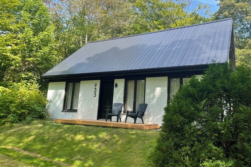 Country house on Île d'Orléans - La Maison Blanche - Sleeps 8 - Renovated.