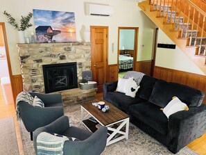 TV, fireplace - Private 3BR Gem on 2.5 Wooded Acres- Close to All (Sister Bay)