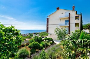 Exterior - Fantastic apartment just 600 metres from the sandy beach with gym, sea view, pool (Crikvenica)