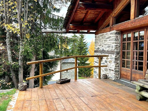 Unique chalet 6 guests, southwest terrace, Arc 1800, parking, wifi
