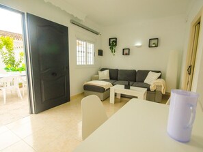 TV - Beachside bungalow in Estepona with private patio and air conditioning (Estepona)