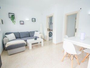 TV - Beachside bungalow in Estepona with private patio and air conditioning (Estepona)