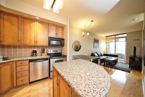 Apartment | Living area - Icon Suites at Wellington (Toronto)