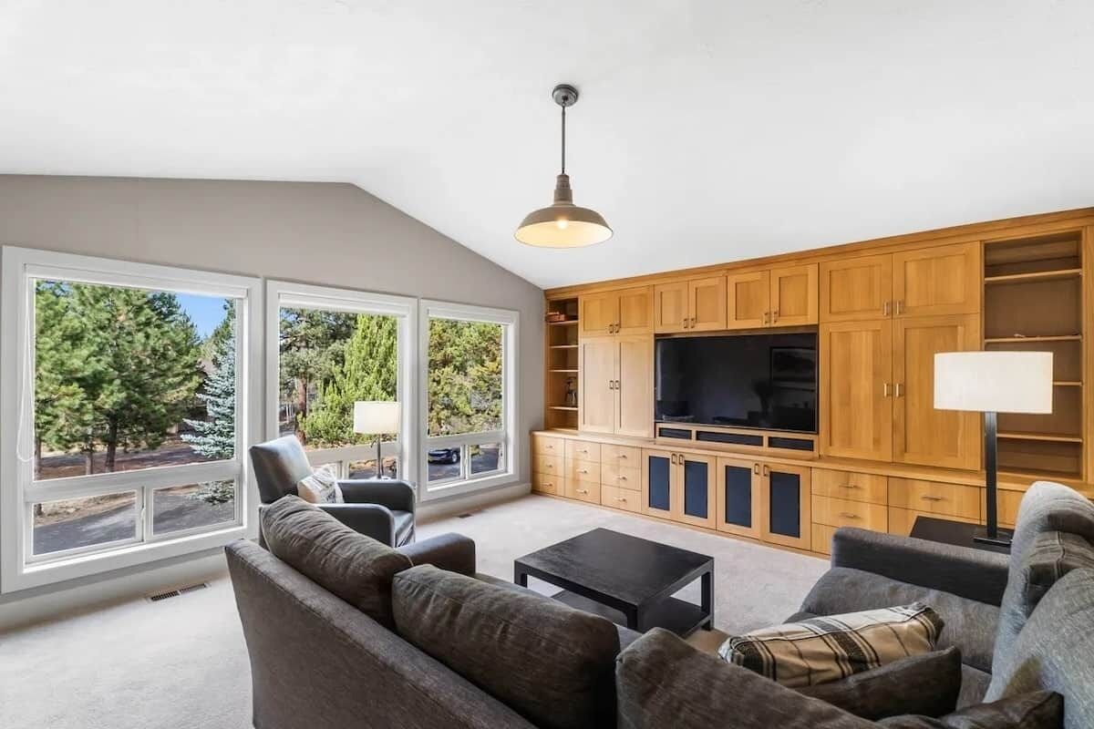 TV, fireplace, DVD player, stereo