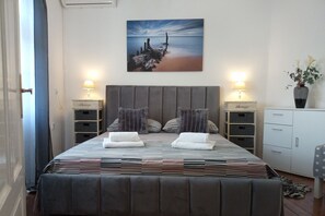 2 bedrooms, desk, free WiFi, bed sheets - Light-filled finca with nearby alpaca ranch, private pool, barbecue area, washing machine (Drivenik)