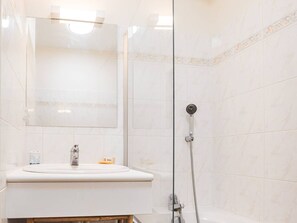 Bathroom - Comfortable Studio in Le Touquet Near Beach (Le Touquet-Paris-Plage)