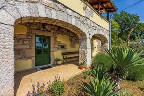 Exterior detail - Dog-friendly villa with sea view, private pool, Mediterranean garden (Grižane)