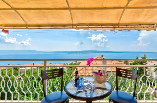 Helles Apartment nur 500 Meter zum Strand mit Meerblick, Parkplatz, Waschmaschine
