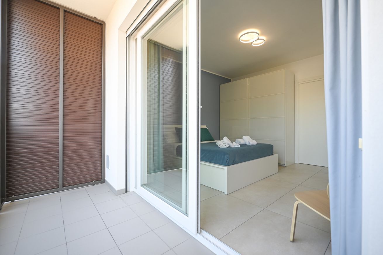 2 bedrooms, iron/ironing board, travel crib, free WiFi