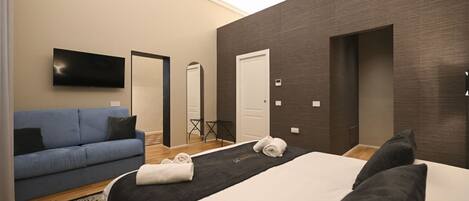 1 bedroom, iron/ironing board, travel cot, free WiFi