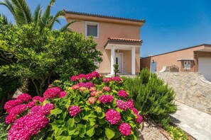Exterior - Luxury villa with private pool, hot tub, sea view, billiards, fitness equipment, garage (Crikvenica)